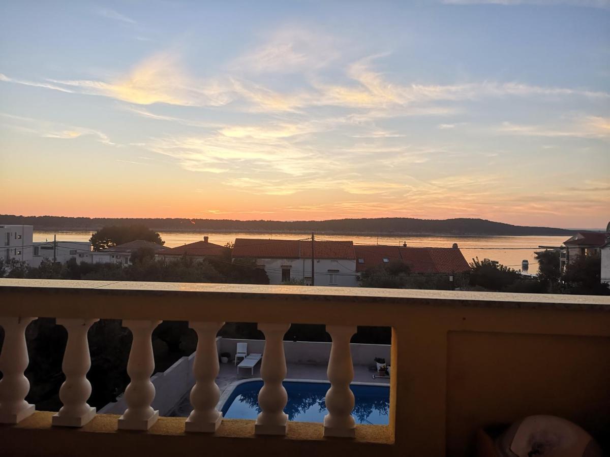 Casa Surya - Apartments With Sea View And Swimming Pool Barbat na Rabu Esterno foto