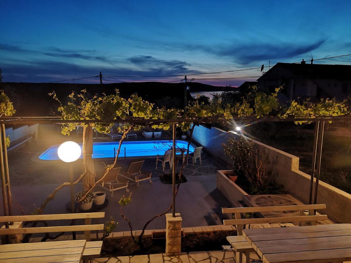 Casa Surya - Apartments With Sea View And Swimming Pool Barbat na Rabu Esterno foto