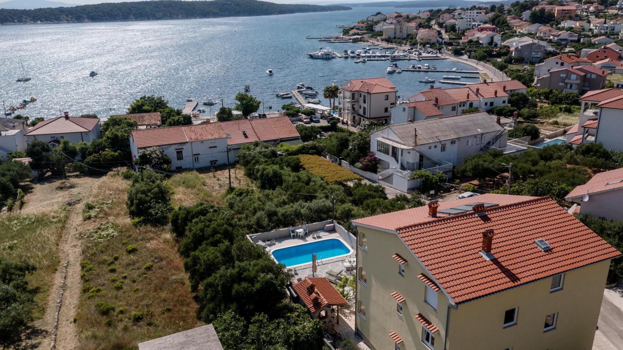 Casa Surya - Apartments With Sea View And Swimming Pool Barbat na Rabu Esterno foto